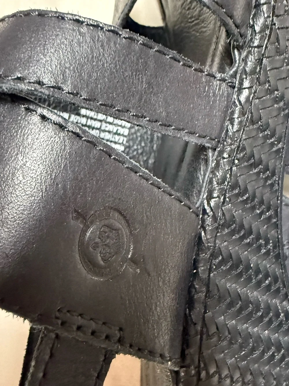 Born classic black